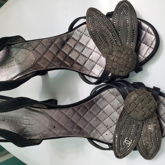 Shoes - Picture 1 of 7